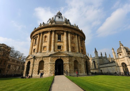 The Top Universities in UK for Economics: Rankings and Opportunities